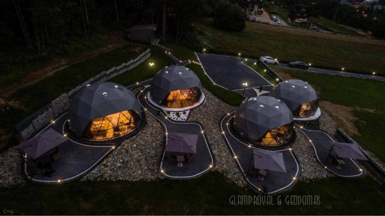 35m² Glamp Royal poilsiavietė Ø6,7m x 4kompl Kupolai | Zakopanė, Lenkija